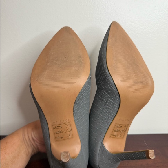 ALDO Gray Women's pointed toe high heel  Shoes in size 8 - Picture 8 of 9
